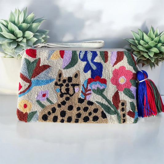 CHEETAH AT THE ZOO CLUTCH