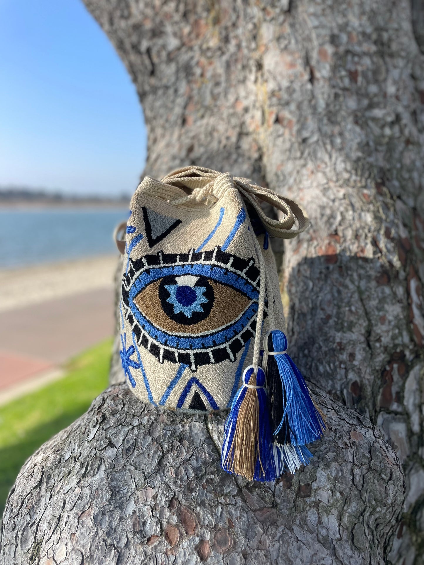 BLUE EYE